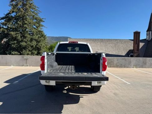 Used 2019 Toyota Tundra SR5 w/ Convenience Package AWD/4WD image 8