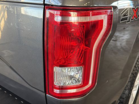 Used 2017 Ford F150 XLT AWD/4WD image 7