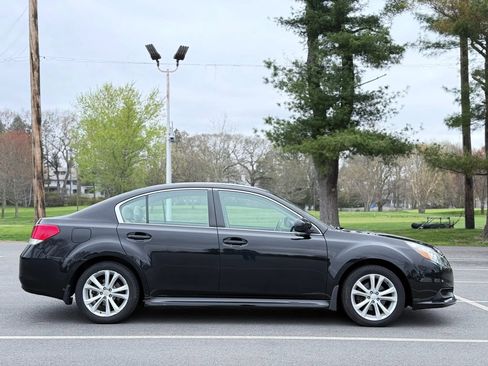 Used 2013 Subaru Legacy 2.5i Premium image 5