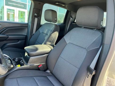 Used 2024 Chevrolet Colorado Trail Boss w/ Advanced Trailering Package AWD/4WD image 9
