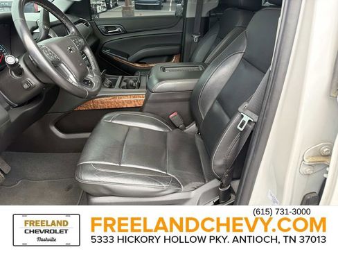 Used 2020 Chevrolet Suburban Premier AWD/4WD image 27