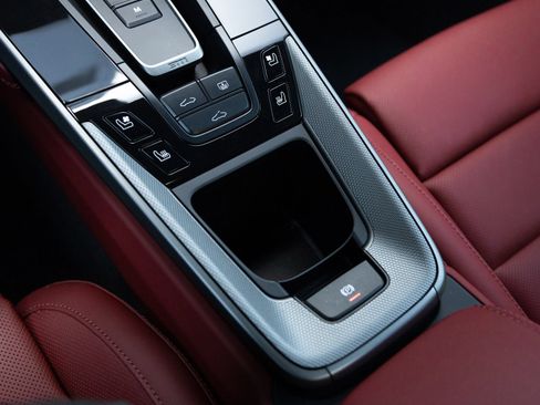 Certified 2024 Porsche 911 Carrera S RWD image 30