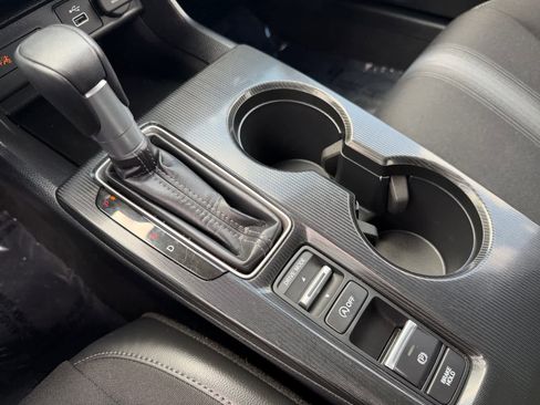 Used 2024 Honda Civic Sport image 13