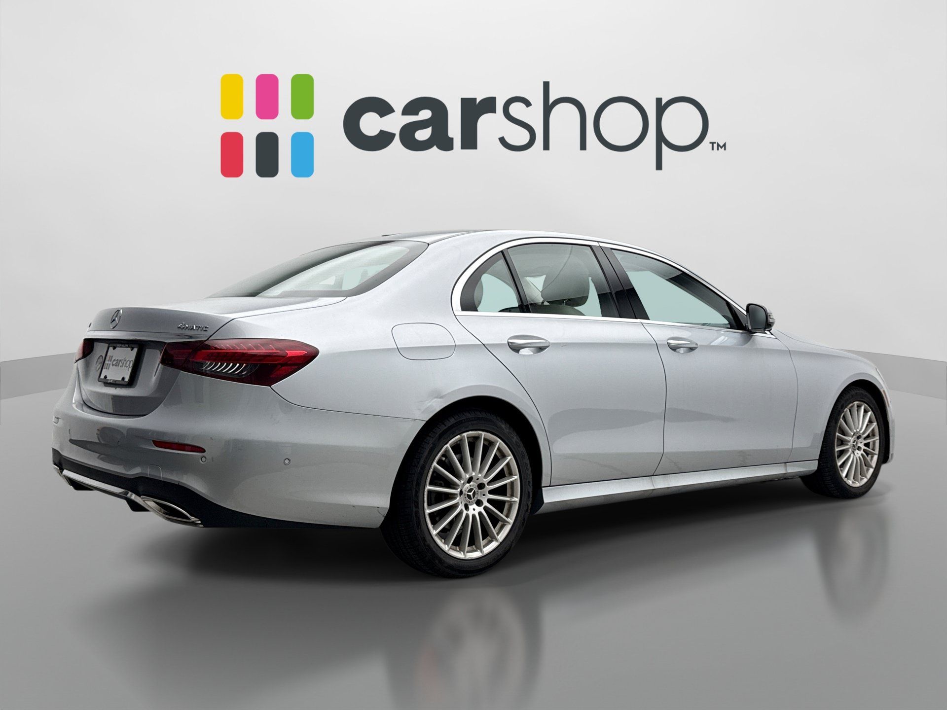 Used 2022 Mercedes-Benz E 350 4MATIC Sedan image 5