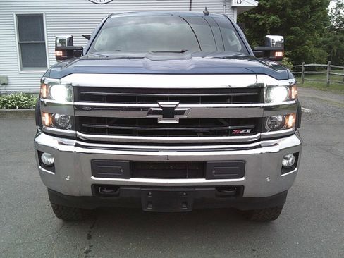 Used 2019 Chevrolet Silverado 2500 LTZ w/ LTZ Plus Package AWD/4WD image 3
