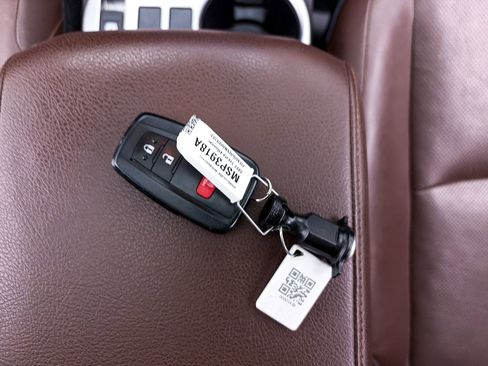 Used 2022 Toyota 4Runner Limited AWD/4WD image 29