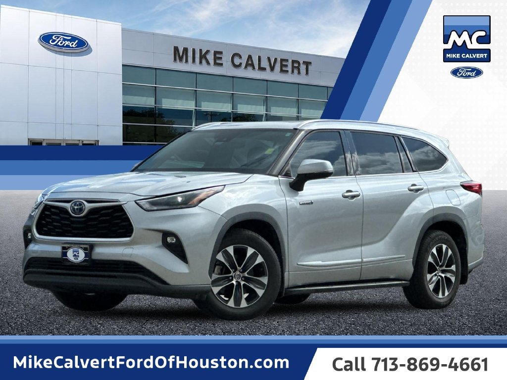 Used 2021 Toyota Highlander XLE FWD image 1