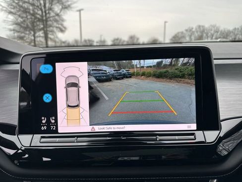 New 2026 Volkswagen Atlas Cross Sport SE image 24