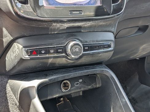 Certified 2023 Volvo C40 P8 Recharge Ultimate AWD/4WD image 18