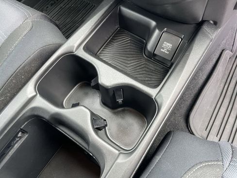 Used 2019 Honda CR-V LX image 27