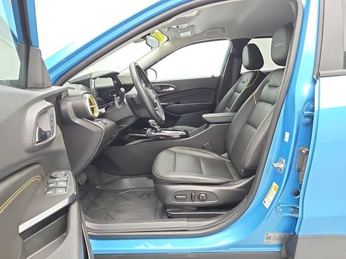 Used 2025 Chevrolet Trax ACTIV w/ Driver Confidence Package FWD image 16