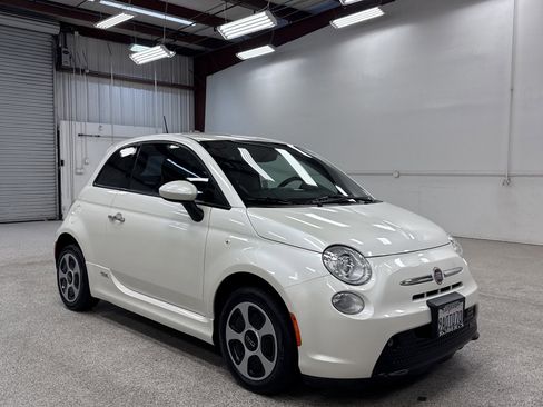 Used 2018 FIAT 500 e image 26