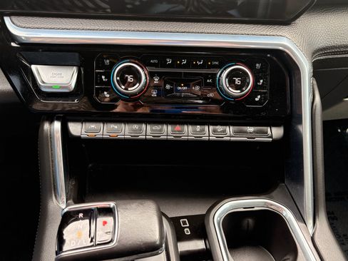 Used 2022 GMC Sierra 1500 Denali image 25