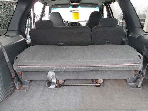 Used 1998 Ford Expedition XLT AWD/4WD image 12