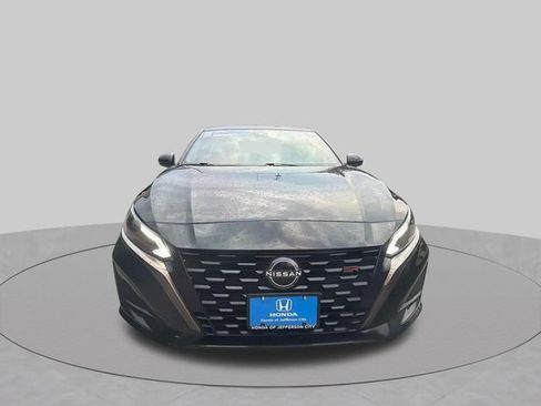Used 2024 Nissan Altima 2.5 SR FWD image 10