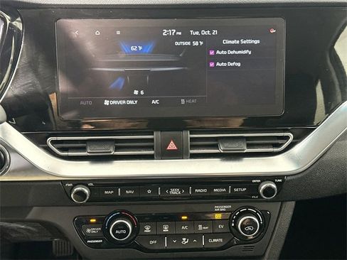 Used 2022 Kia Niro EX w/ Cold Weather Package image 14