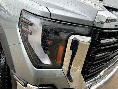 New 2026 GMC Sierra 2500 Pro w/ Convenience Package AWD/4WD image 8