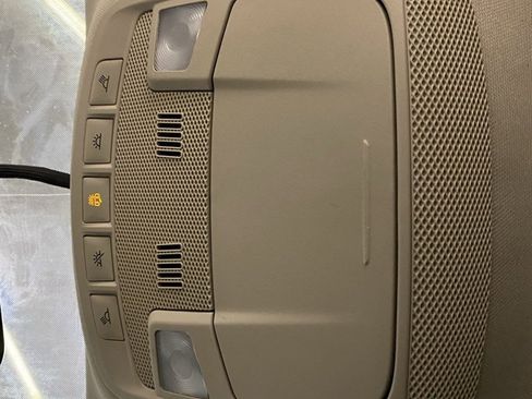 Used 2017 Ford Fusion SE image 33