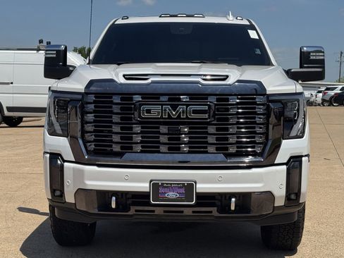 Used 2024 GMC Sierra 2500 Denali Ultimate AWD/4WD image 9