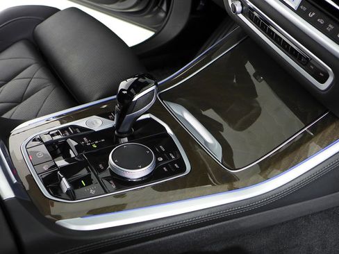 Certified 2023 BMW X5 xDrive45e w/ Parking Assistance Package image 15