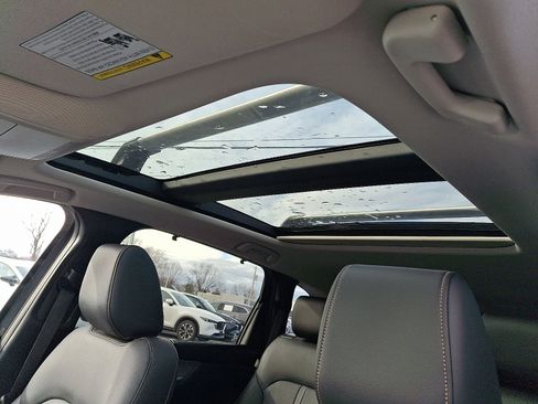 Certified 2024 MAZDA CX-90 Plug-In Hybrid w/ Premium Pkg image 17