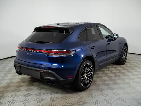 Certified 2023 Porsche Macan AWD/4WD image 28