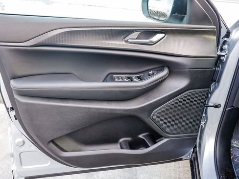 New 2025 Jeep Grand Cherokee Laredo X image 22