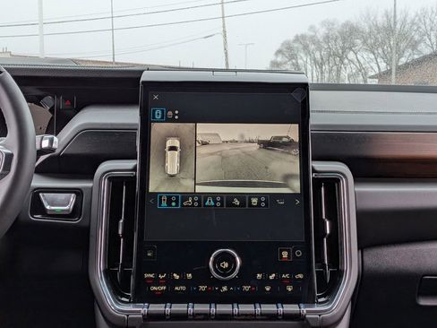 New 2026 GMC Yukon XL Denali w/ Denali Reserve Package image 36