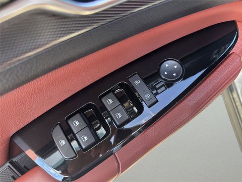 Used 2023 Kia Sportage SX image 18