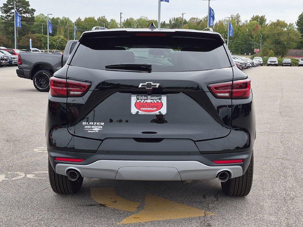New 2026 Chevrolet Blazer LT w/ Convenience Package FWD image 5