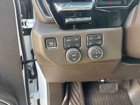 Used 2025 Chevrolet Silverado 1500 LTZ image 21