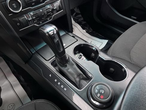 Used 2017 Ford Explorer XLT w/ Equipment Group 201A image 19