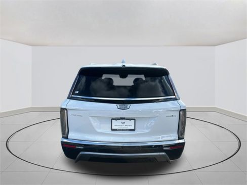 New 2026 Cadillac Vistiq Luxury image 12