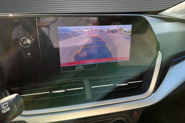 Used 2026 Chevrolet Trax LS FWD image 13