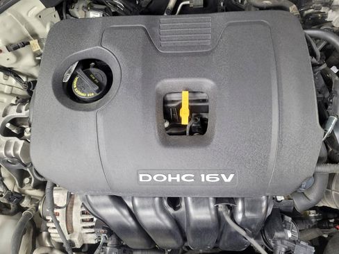Used 2017 Hyundai Elantra SE FWD image 30