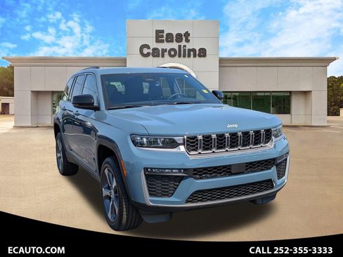 New 2026 Jeep Grand Cherokee Limited RWD image 1