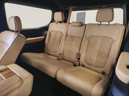 Used 2022 Jeep Grand Wagoneer Series III w/ Rear Seat Video Group 1 image 14