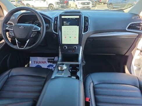 Certified 2022 Ford Edge SEL w/ Sport Appearance Package image 11