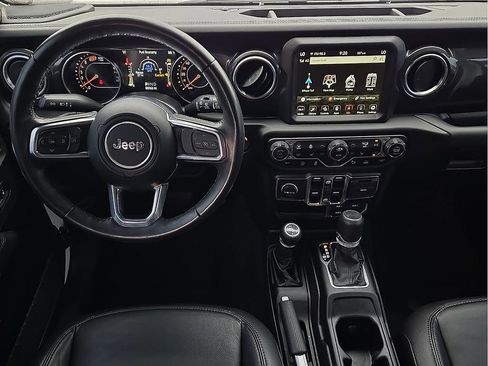 Used 2022 Jeep Wrangler Unlimited Sahara AWD/4WD image 11
