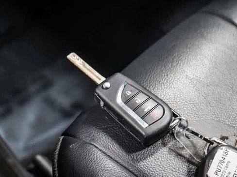 Certified 2023 Toyota Camry SE image 28