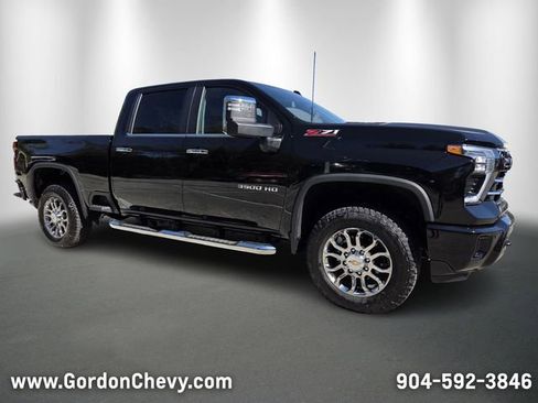 New 2026 Chevrolet Silverado 3500 LT w/ Z71 Chrome Sport Edition image 10