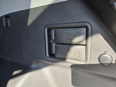 Used 2020 GMC Terrain SLE w/ Driver Convenience Package image 32