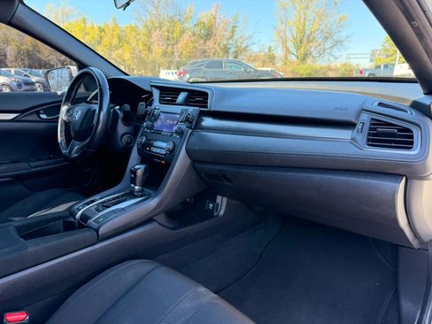 Used 2018 Honda Civic Sport image 24