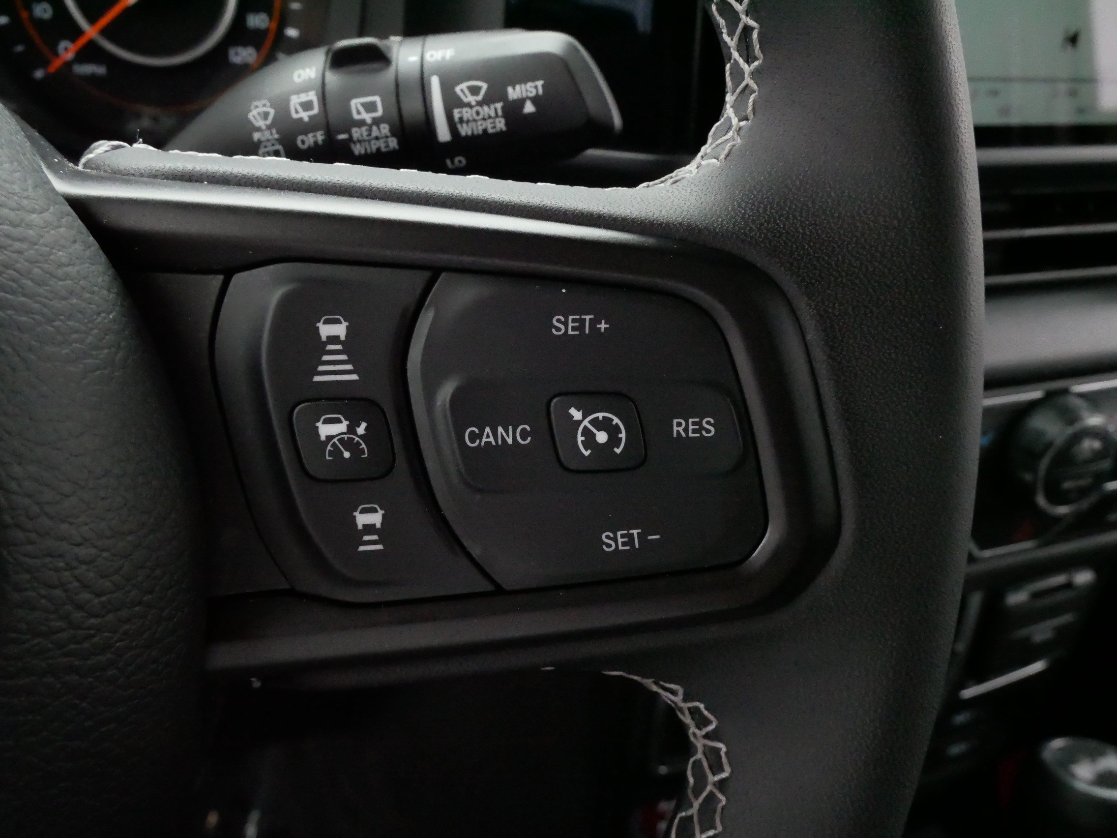 Used 2025 Jeep Wrangler Unlimited Sport AWD/4WD image 25