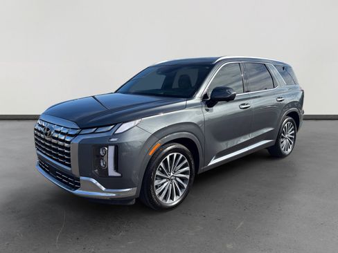 Used 2024 Hyundai Palisade Calligraphy FWD image 1