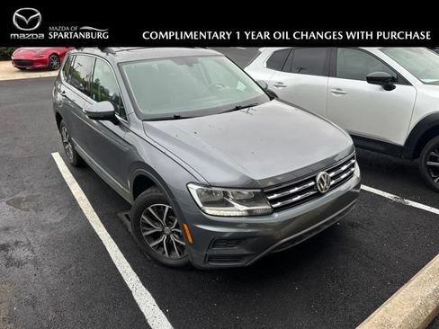 Used 2020 Volkswagen Tiguan SE FWD image 1