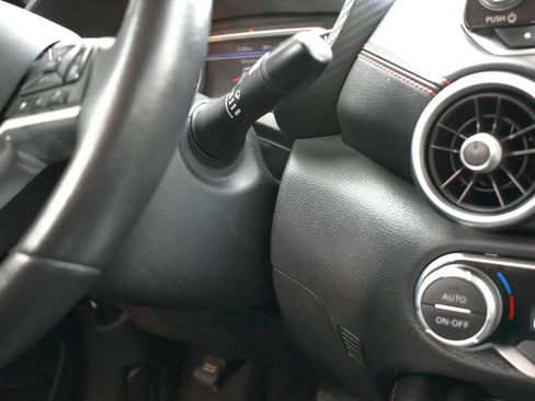 Used 2022 Nissan Sentra SR w/ SR Premium Package FWD image 41