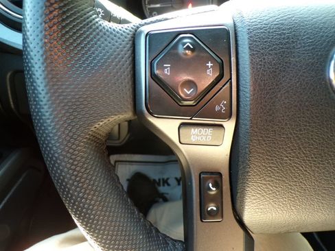 Used 2023 Toyota Tacoma TRD Sport w/ TRD Premium Sport Package AWD/4WD image 30