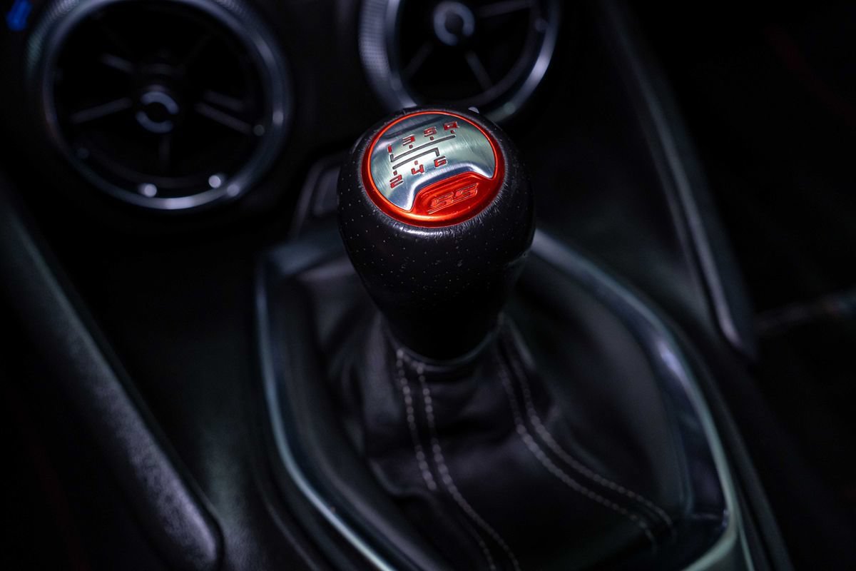 Used 2018 Chevrolet Camaro SS RWD image 7