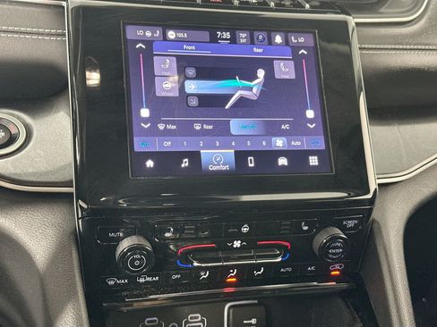 Used 2021 Jeep Grand Cherokee L Laredo w/ Luxury Tech Group I AWD/4WD image 15